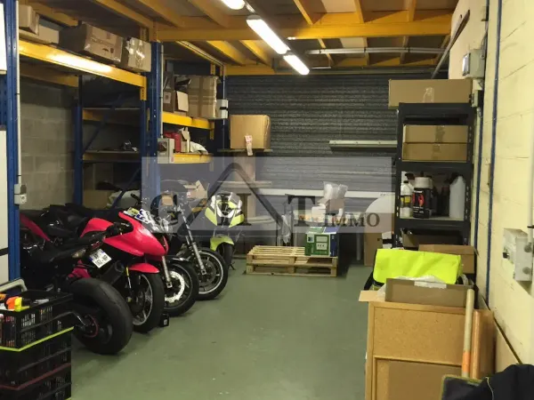 Local d'activité avec bureaux - 270 m² - À vendre - Montgeron