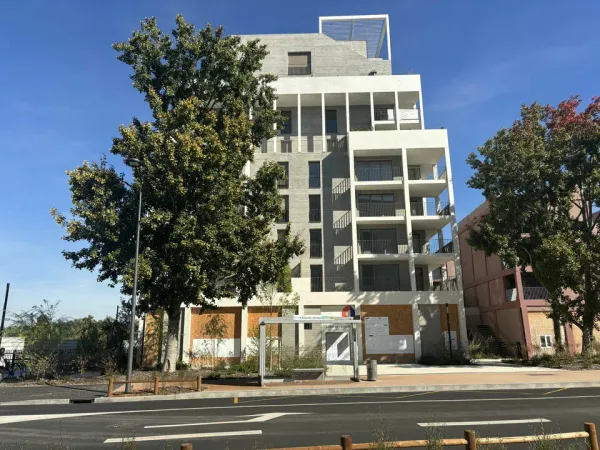 VENTE DE MURS LIBRE - BORDEAUX A VENDRE