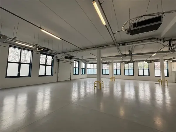 Locaux d'activités & Bureaux A LOUER