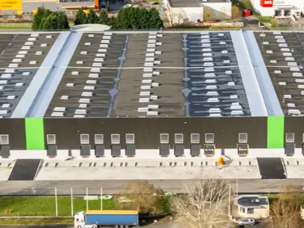 A louer plateforme logistique de plus de 31 000 m², divisible, située à Beauvais, proche sortie A16,