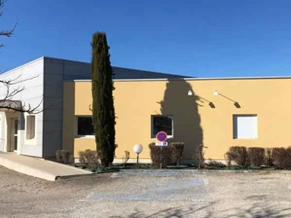 À louer - local d'activité de 420 m² à Valréas