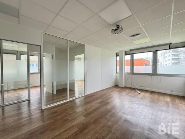Location Bureau Bruges 33520
