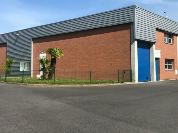 Local d'activités à louer à CHAMBLY (60230) - 195 m²