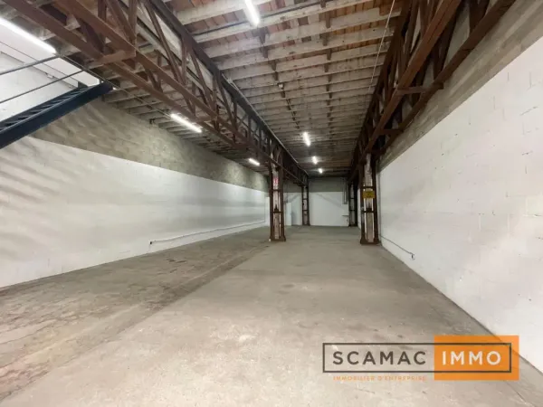 Entrepôt de 418m²