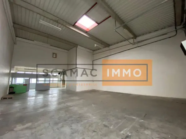 Local d'activités de 385m²