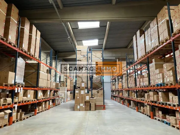Entrepôt de 965m²