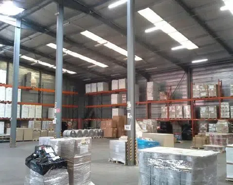 Entrepôt de 3200m²