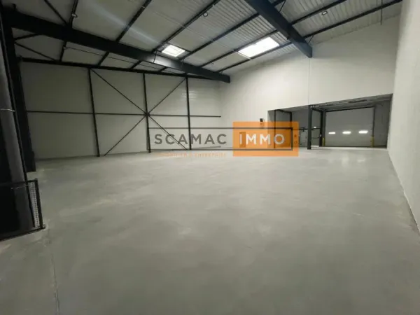 Local d'activités de 348m²