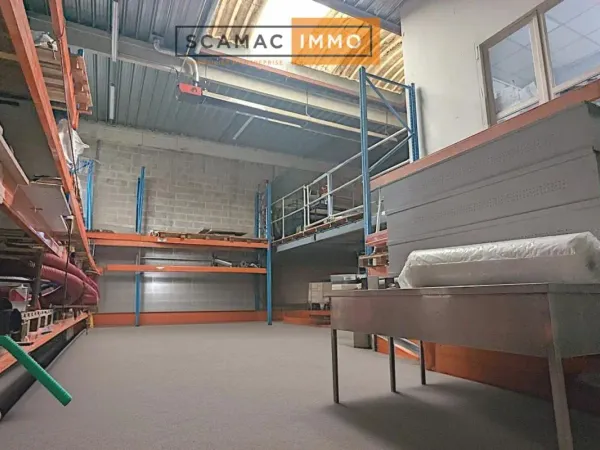 Locaux mixtes de 209m²