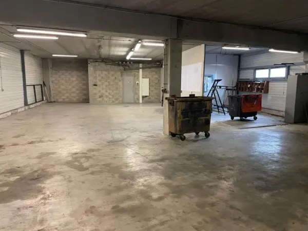 Local d'activités de 525m²