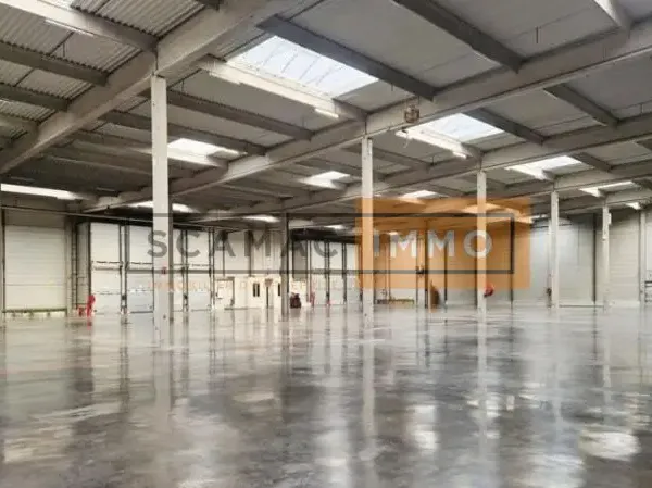 Entrepôt de 4370m²