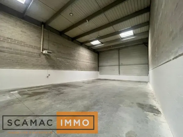 Local d'activités de 425m²