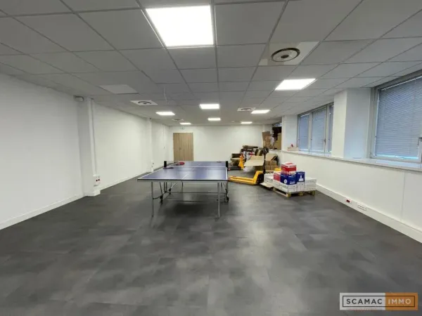 Local d'activités de 151m²