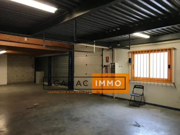 Local d'activités de 365m² 