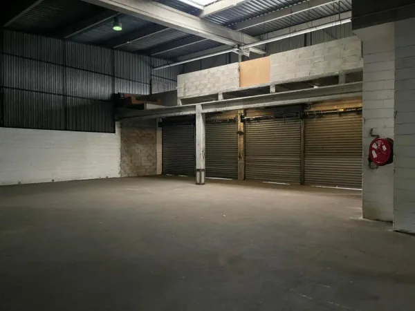 Local d'activités de 865m²
