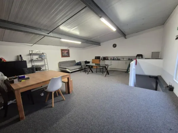 Local d'activités de 157m²