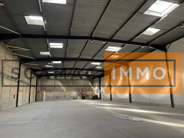 Entrepôt de 1410m²