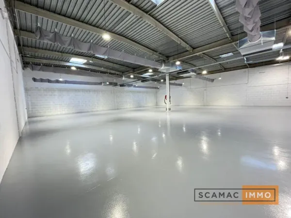 Entrepôt de 1380m²