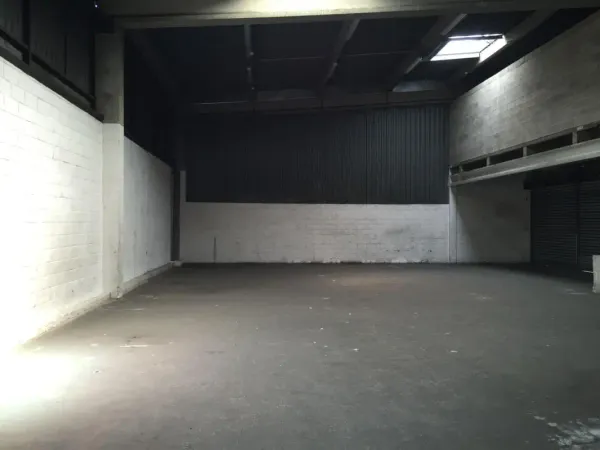 Entrepôt de 321m²