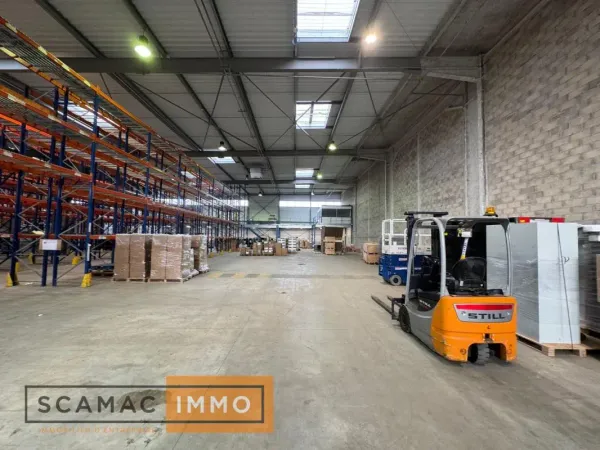 Entrepôt de 5479m²