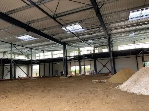 Local d'activités de 405m²