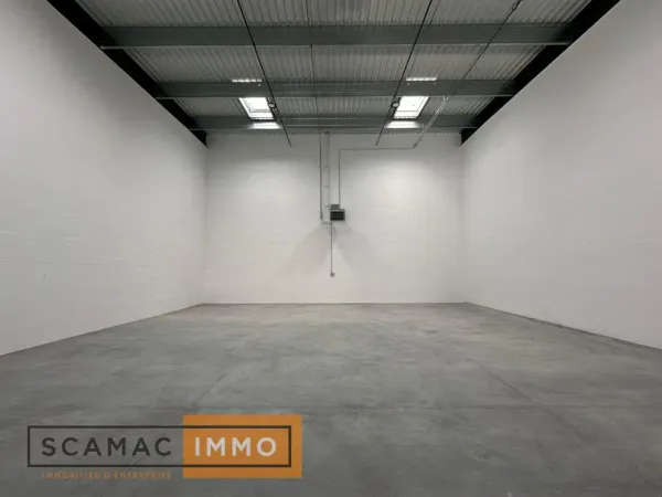 Local d'activités de 1341m²