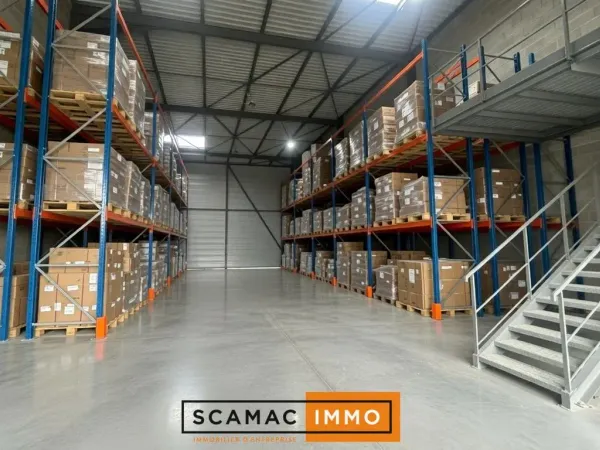 Local d'activités de 838m²