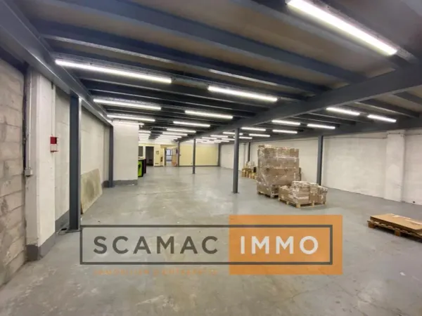 Local d'activités de 686m²