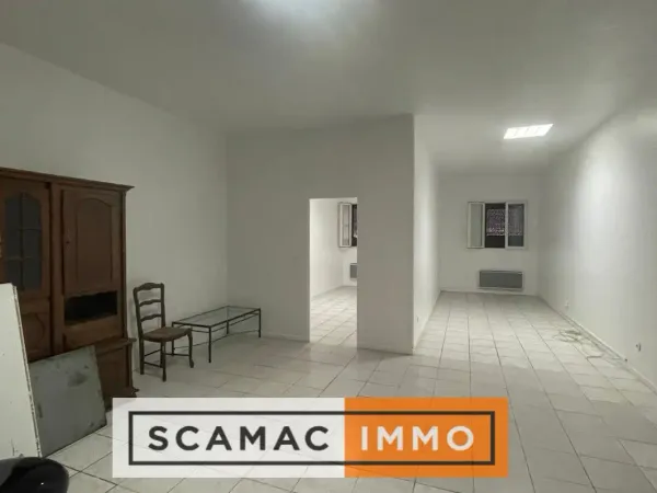Locaux mixtes de 120m²