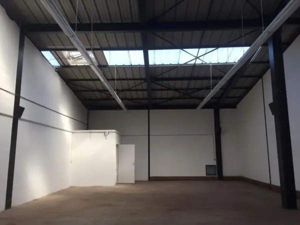 Entrepôt de 142m²
