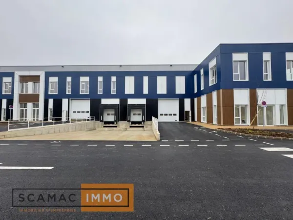 Local d'activités de 1318m²