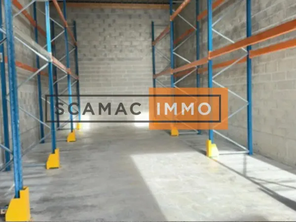 Local d'activités de 90m²