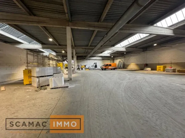Local d'activités de 3245m²