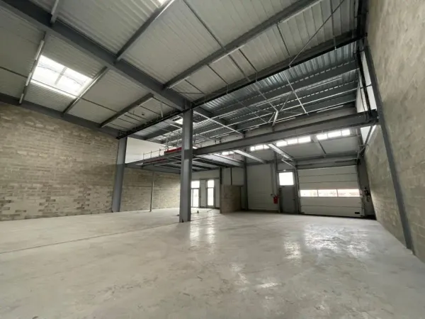 Entrepôt de 1054m²