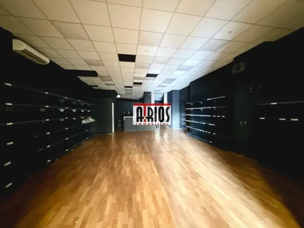 LOCAL COMMERCIAL DE 151m²