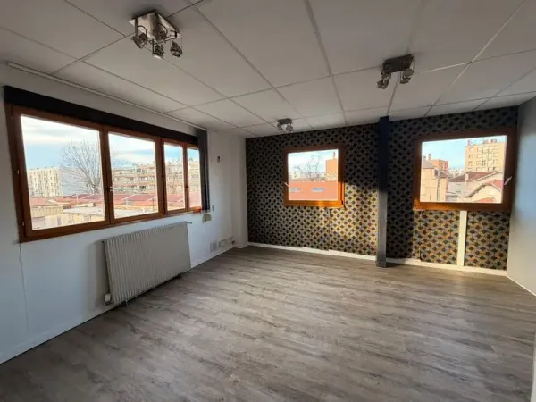 Location Bureaux 350 m²- Villeurbanne
