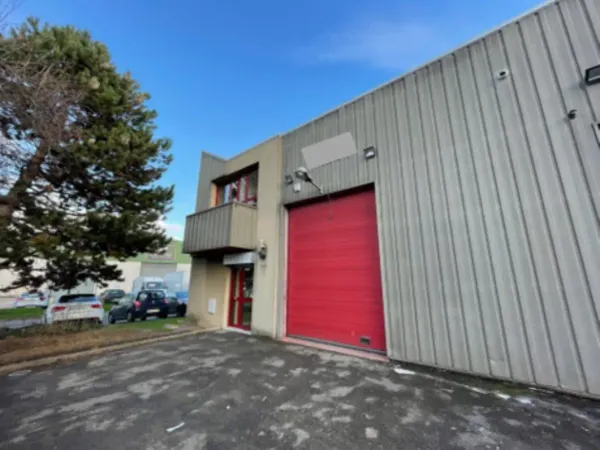 Locaux d'activité à vendre à SAINT OUEN L'AUMONE 95310