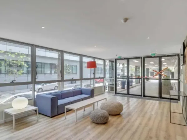 Le Clarté - Bureaux rénovés, lumineux et sécurisés avec terrasses à louer à Rueil-Malmaison