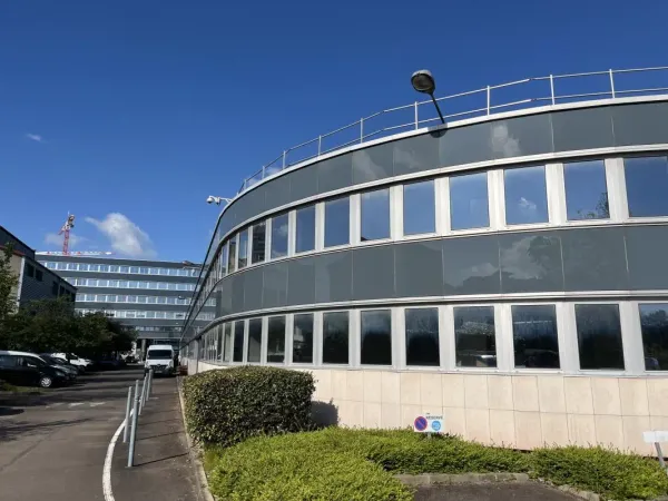 Nanterre, carrefour stratégique : vos bureaux et locaux d'activité au pied du Grand Paris Express