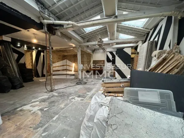 À LOUER - Local commercial de 255 m² - Paris 20 