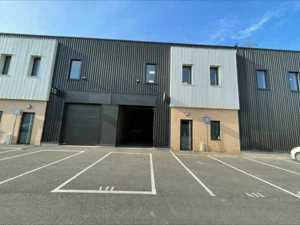 Location Local d'activités Persan 95340