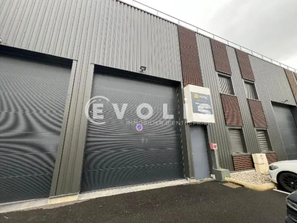 Local d'activité neuf à 800 m de l'autoroute A6 - À vendre ou à louer