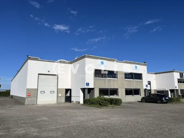 A proximité des grands axes, proche de lyon !