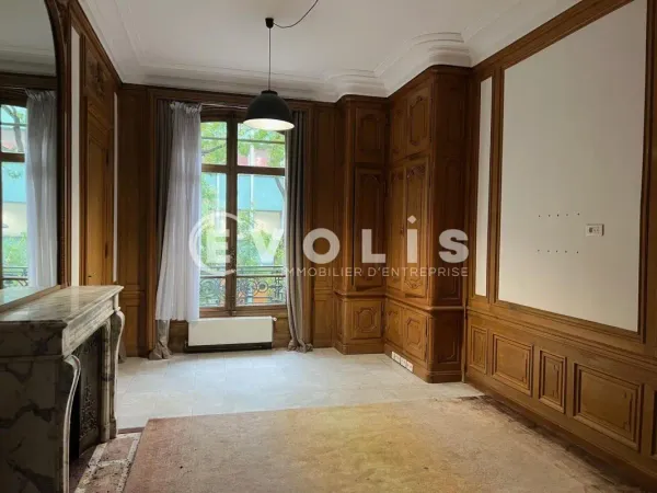 Bureaux en duplex avec accès direct sur rue