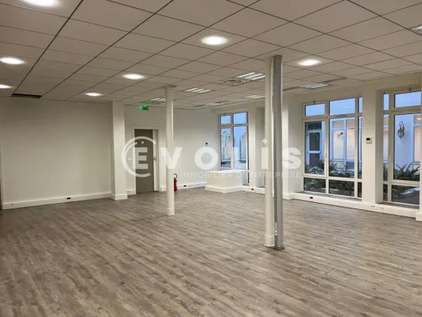 Location Paris 75010