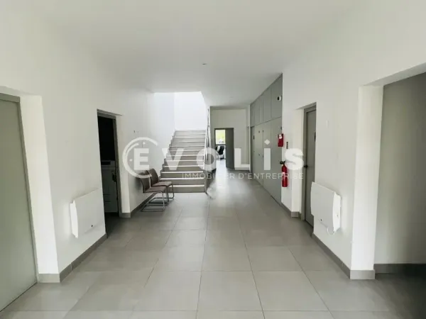 BUREAUX INDEPENDANTS RENOVES