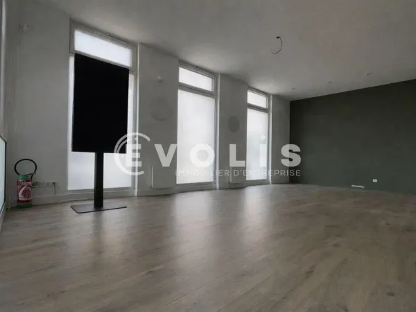LOCATION - LOCAL COMMERCIAL - 45 m² environ