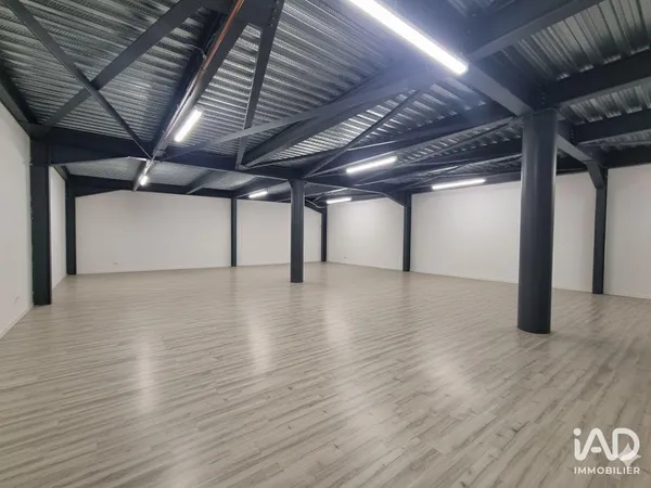 Local commercial 260 m²
