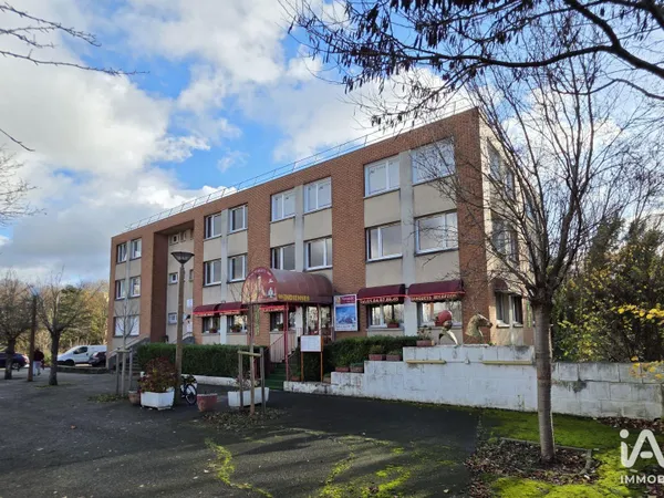 Bureau 137 m²