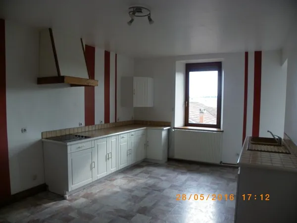 Appartement de 94m2 à louer sur Ambacourt